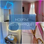 شقة Cocon Diamant - Nuit Romantique - Jacuzzi Et Sauna - Hyper-centre كومبيينْيِ