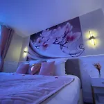 Cocon Diamant - Nuit Romantique - Jacuzzi Et Sauna - Hyper-centre شقة كومبيينْيِ