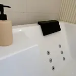 شقة Cocon Diamant - Nuit Romantique - Jacuzzi Et Sauna - Hyper-centre *