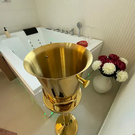 Cocon Diamant - Nuit Romantique - Jacuzzi Et Sauna - Hyper-centre Compiegne