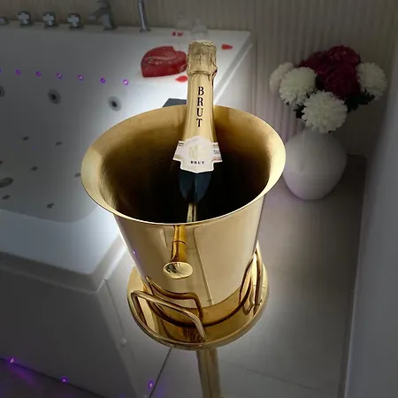 Cocon Diamant - Nuit Romantique - Jacuzzi Et Sauna Privatifs-hyper-centre * Компьень