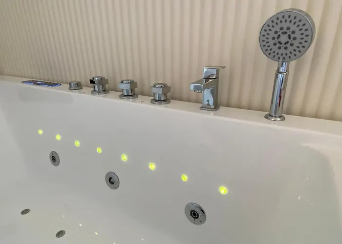 Cocon Diamant Nuit Romantique - Jacuzzi Privatifs-hyper-centre Compiègne